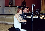 PIANO SYNERGY DUO (Руслан Свиридов и Ирина Хованская) во время концерта в Университете Incarnate Word Сан Антонио, Техас, США (10 апреля 2004 года)